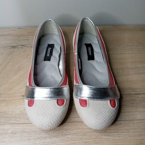 Theme Shoes Womens Beige Snake Print Ballet‎ Flats Silver Red Accent Size 8W